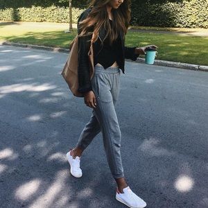 Lululemon grey jogger with pockets size 2